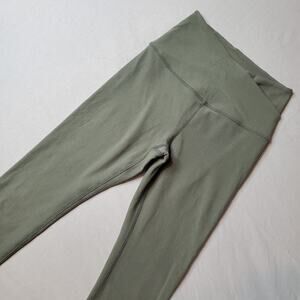 Beyond Yoga Womens S At Your Leisure High Waisted Midi Legging Green